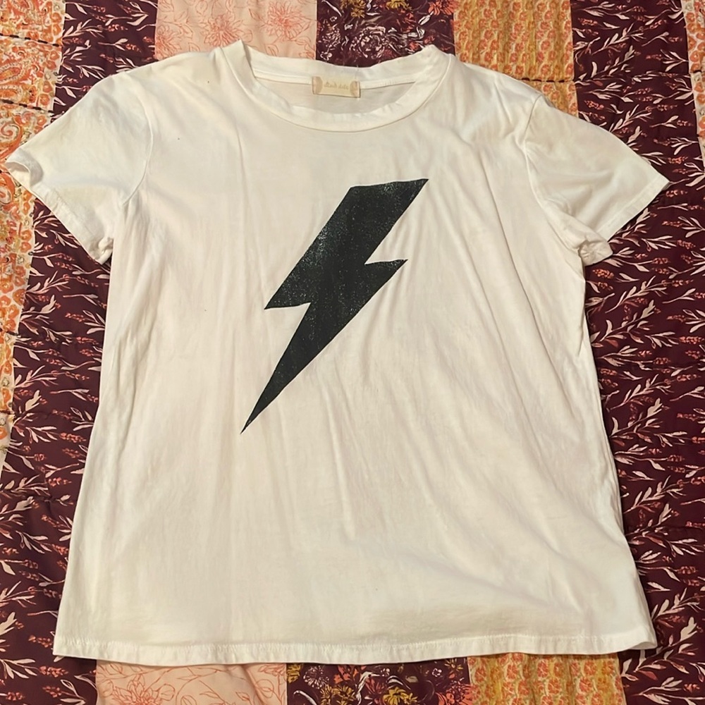 woman’s graphic tee